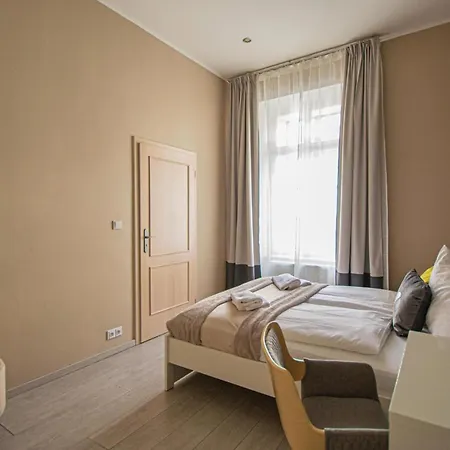 Ruterra Charles Bridge Apartment Prague